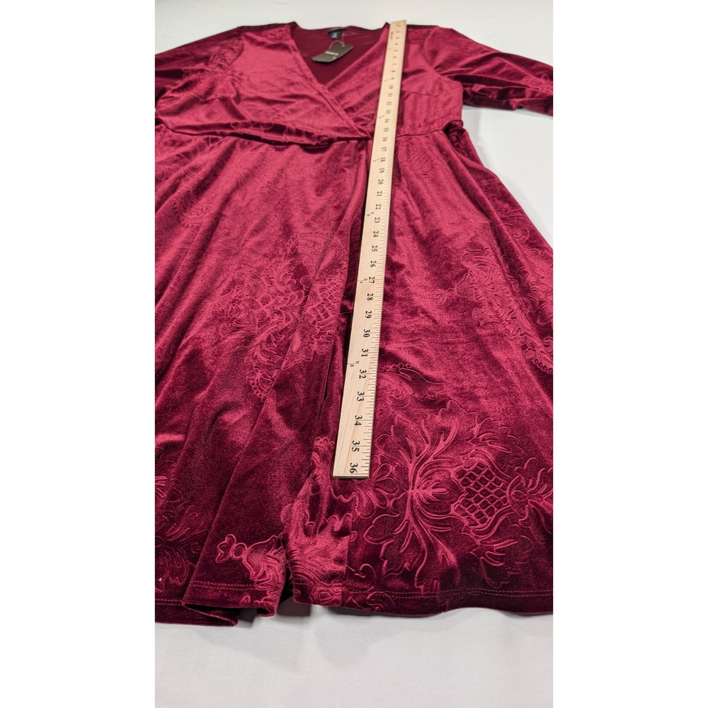 Torrid Burgundy Velvet Embossed Damask Wrap Dress V-Neck Long Sleeve Plus Size 2 - Picture 5 of 9